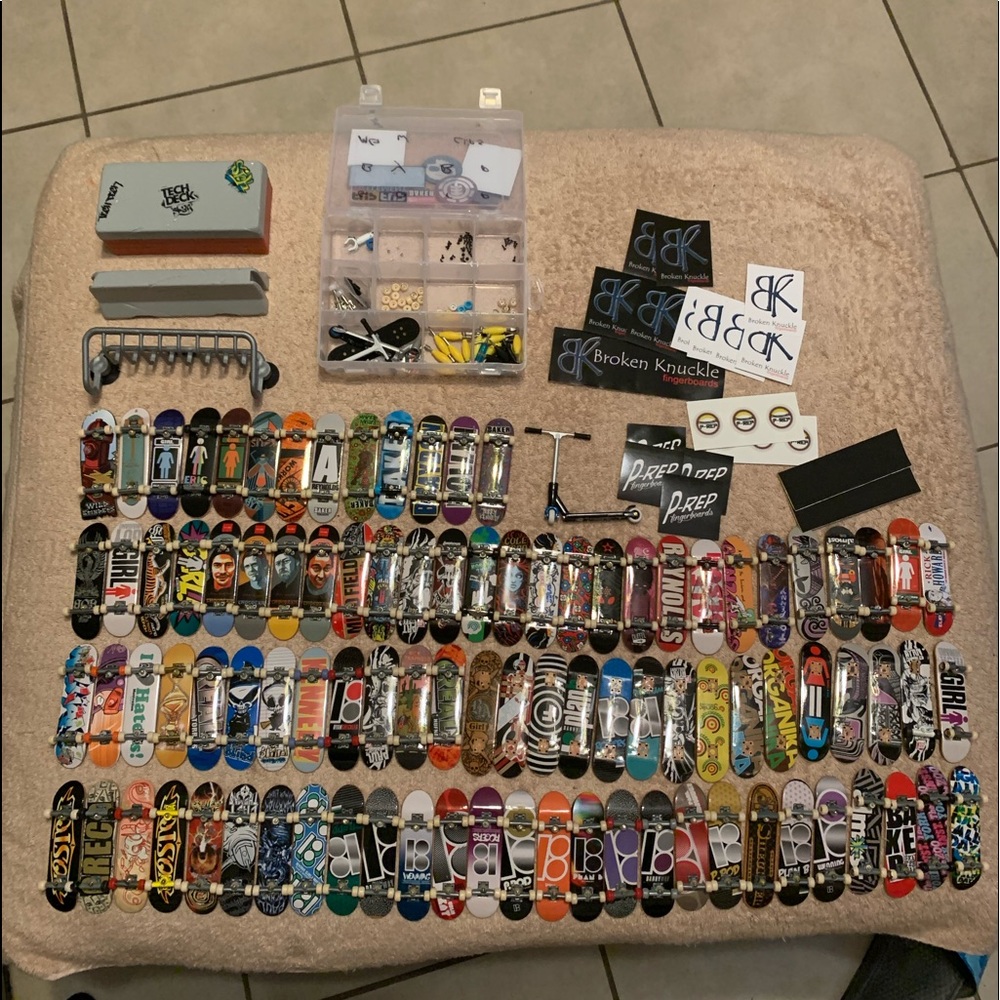 Tech Decks (Fingerboards)